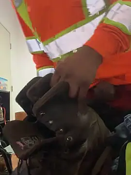 Snapshot of UrfavDilf69 chatting on 11-11-25, 12:33 UrfavDilf69 online show from 11-11-25, 12:33