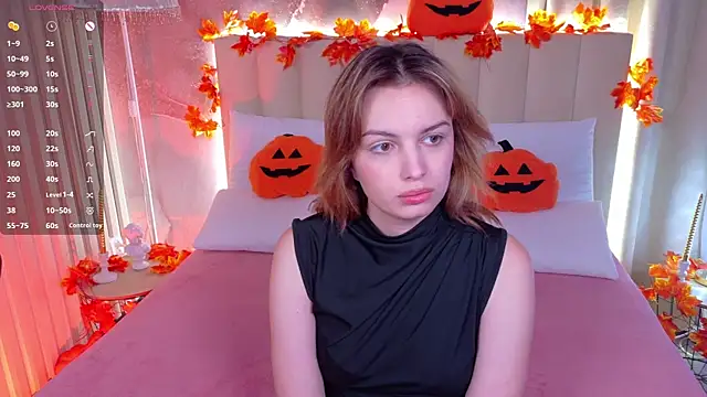 VioletteRose online show from 10-19-25, 04:54