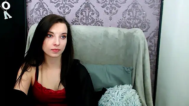DominantLuna online show from 04-29-26, 05:30