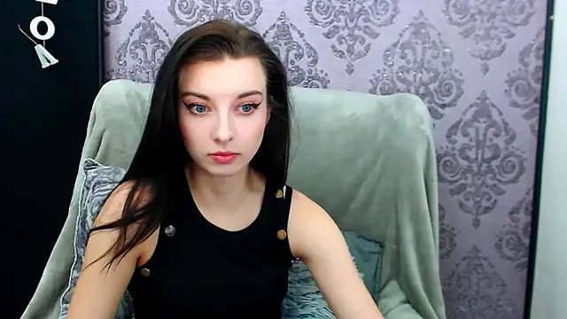 DominantLuna online show from 05-15-26, 07:45