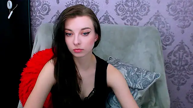 DominantLuna online show from 05-20-26, 07:33