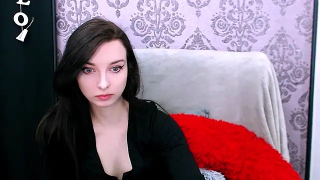 DominantLuna online show from 03-31-26, 04:53