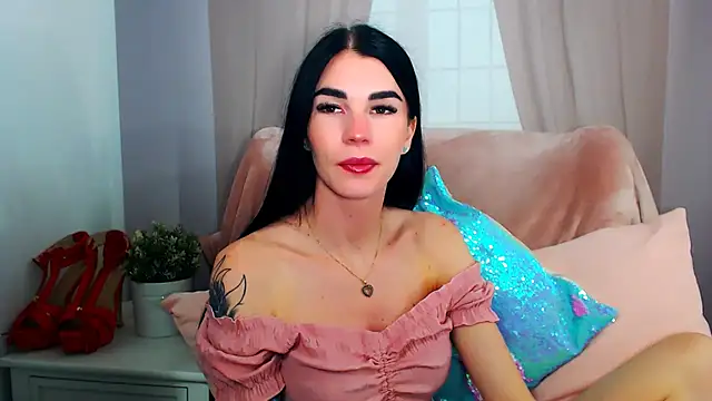 Snapshot of SofiiaBeauty chatting on 12-02-25, 08:10 SofiiaBeauty online show from 12-02-25, 08:10