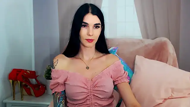 Snapshot of SofiiaBeauty chatting on 10-12-25, 07:15 SofiiaBeauty online show from 10-12-25, 07:15