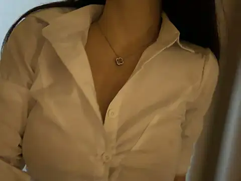 xiaowan x online show from 10-05-25, 04:20