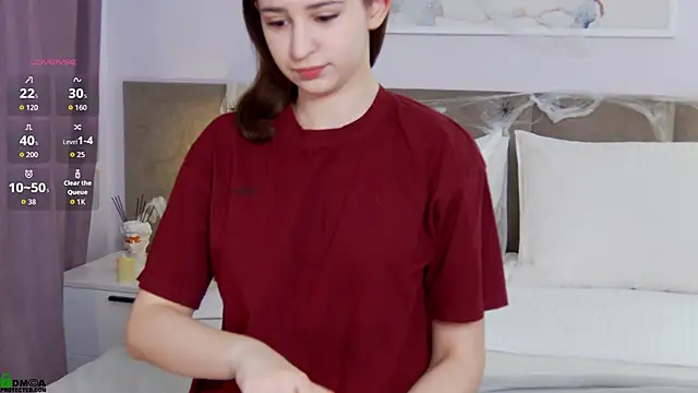 AnnaNoir online show from 10-27-25, 01:39