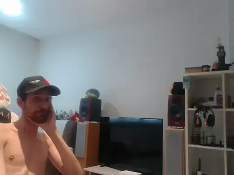 LoyalDoggie online show from 07-10-26, 12:38