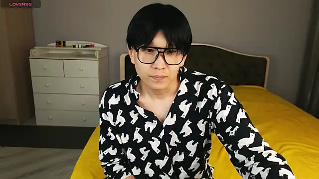 KaiChicken online show from 05-15-26, 06:28