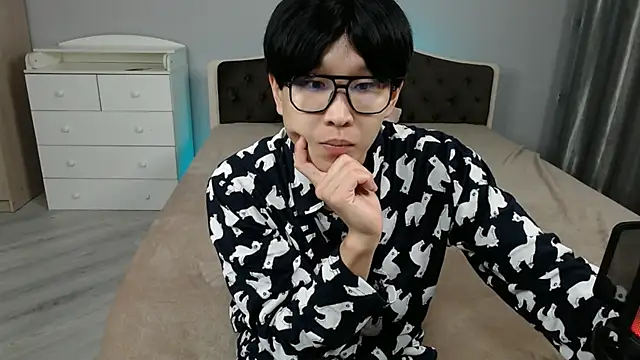 KaiChicken online show from 12-04-25, 09:25