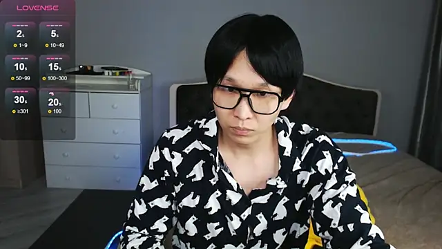 KaiChicken online show from 03-27-26, 05:47