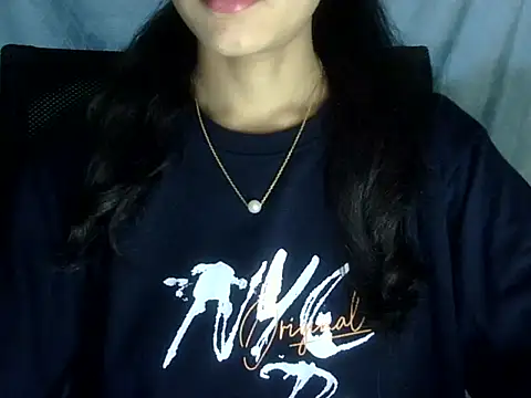 Snapshot of Shazi_1 chatting on 07-11-26, 02:56 Shazi 1 online show from 07-11-26, 02:56