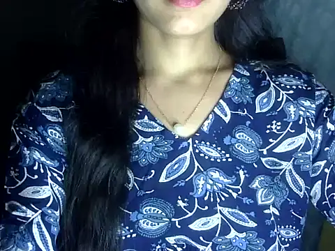 Snapshot of Shazi_1 chatting on 07-14-26, 04:35 Shazi 1 online show from 07-14-26, 04:35