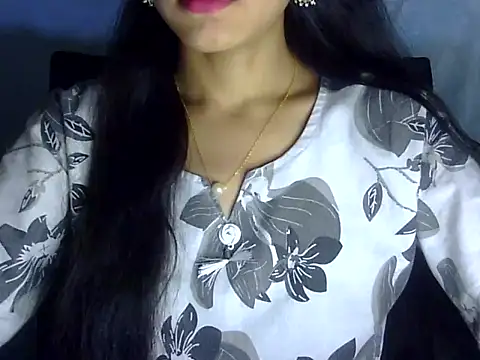Snapshot of Shazi_1 chatting on 06-19-26, 03:07 Shazi 1 online show from 06-19-26, 03:07