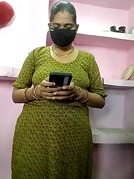 Snapshot of Rasili_bhabhi10 chatting on 09-30-25, 06:30 Rasili bhabhi10 online show from 09-30-25, 06:30
