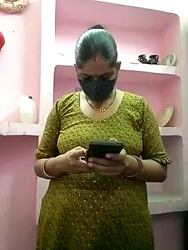 Snapshot of Rasili_bhabhi10 chatting on 10-01-25, 03:44 Rasili bhabhi10 online show from 10-01-25, 03:44