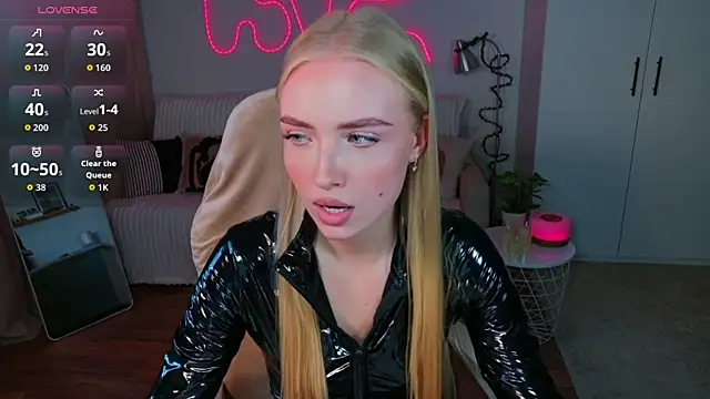 TessaGrays online show from 05-31-26, 01:17