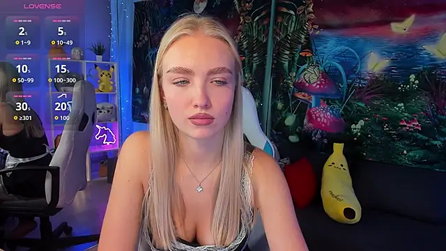 TessaGrays online show from 10-28-25, 10:58