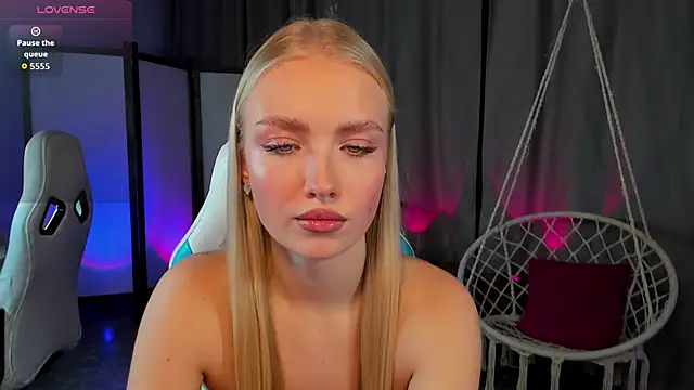 TessaGrays online show from 12-15-25, 11:05