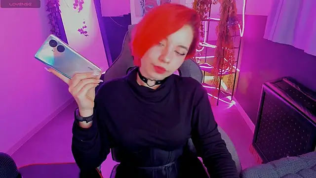 Snapshot of MarcelineChi chatting on 10-20-25, 06:04 MarcelineChi online show from 10-20-25, 06:04