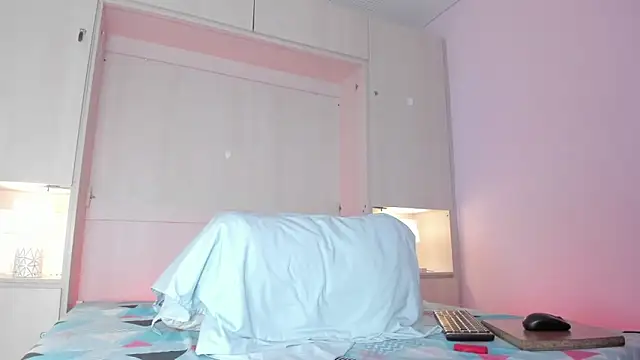 ChloeWiillow online show from 02-14-26, 12:05