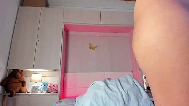 ChloeWiillow online show from 05-27-26, 12:01