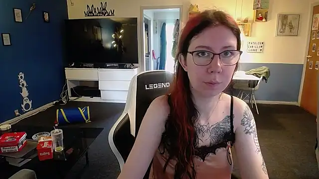 Snapshot of TattooedGirls chatting on 10-31-25, 10:56 TattooedGirls online show from 10-31-25, 10:56