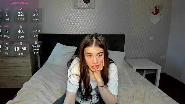 Snapshot of ShellyMoon_ chatting on 09-30-25, 01:39 ShellyMoon  online show from 09-30-25, 01:39