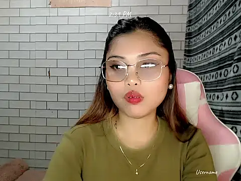 Snapshot of pinay_old_lover chatting on 11-10-25, 06:40 pinay old lover online show from 11-10-25, 06:40