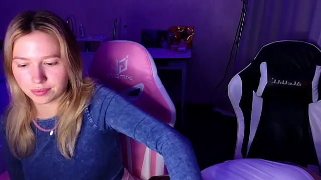 stefany and bettany online show from 12-01-25, 07:37