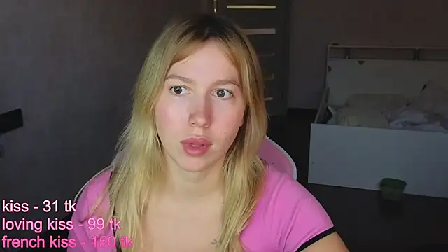 stefany and bettany online show from 10-20-25, 01:55