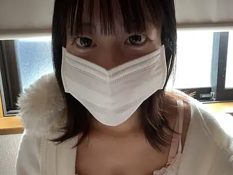 Snapshot of u_ruru chatting on 10-20-25, 03:08 u ruru online show from 10-20-25, 03:08