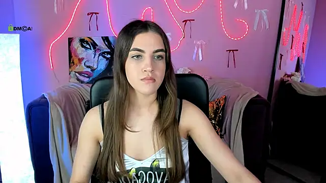 Snapshot of lina_fox12 chatting on 03-25-26, 01:10 lina fox12 online show from 03-25-26, 01:10