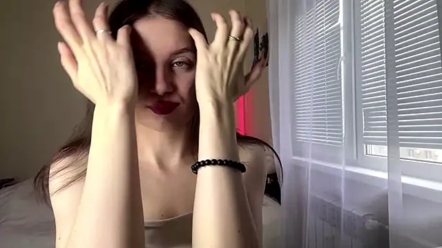 JanellHousen online show from 04-10-26, 06:09