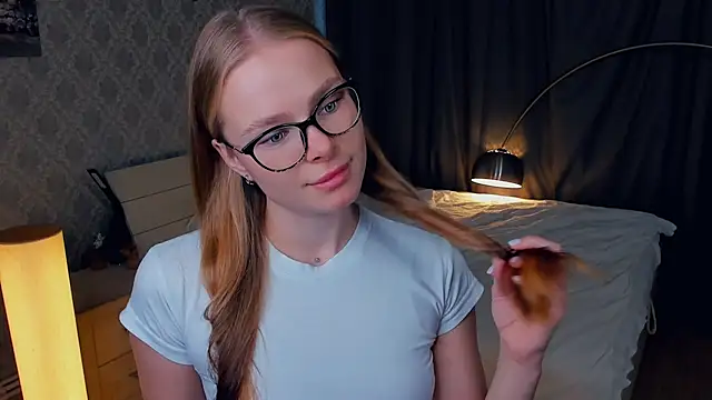 Snapshot of LibbyVenzeio chatting on 10-22-25, 07:30 LibbyVenzeio online show from 10-22-25, 07:30