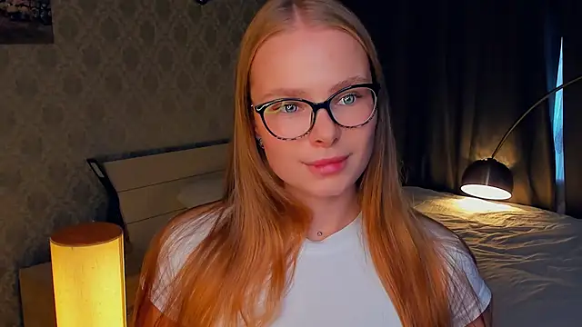 Snapshot of LibbyVenzeio chatting on 10-15-25, 07:16 LibbyVenzeio online show from 10-15-25, 07:16