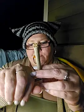 Budd Bunney online show from 10-25-25, 01:16