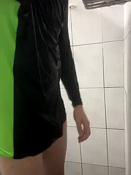 Snapshot of Novinho-Gostoso chatting on 10-01-25, 01:26 Novinho-Gostoso online show from 10-01-25, 01:26