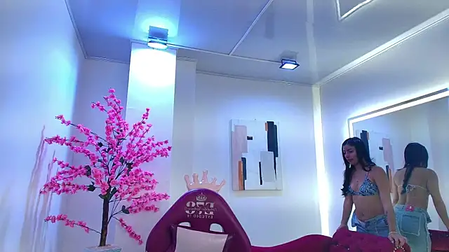 Gabriela milani online show from 11-10-25, 07:19