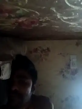 Snapshot of puneriboy32 chatting on 11-27-25, 01:28 puneriboy32 online show from 11-27-25, 01:28