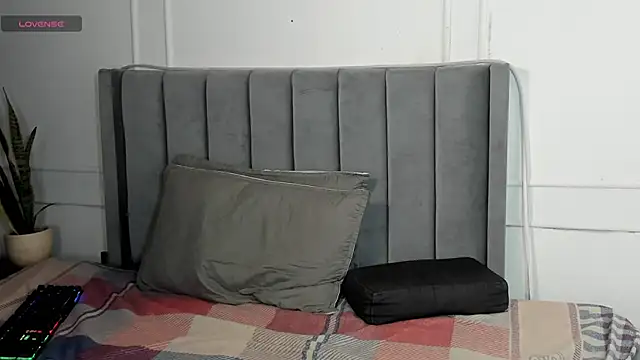 luxuryheaven 8 online show from 10-14-25, 06:30