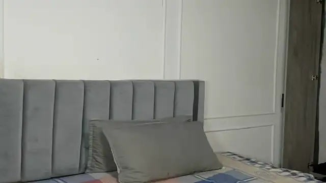 luxuryheaven 8 online show from 10-24-25, 08:52