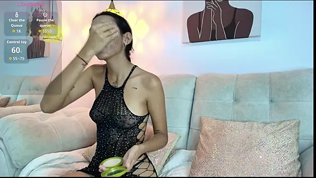 Snapshot of Samara_Smith04 chatting on 10-07-25, 10:44 Samara Smith04 online show from 10-07-25, 10:44