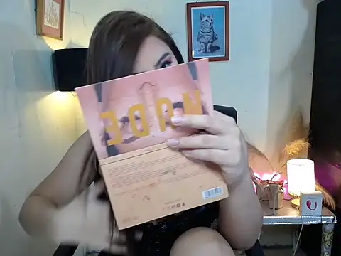 Kylaanne online show from 10-22-25, 09:57