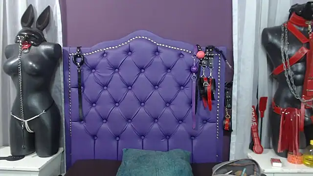 Sophie-dbs online show from 11-13-25, 09:30