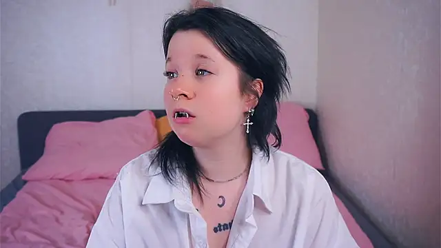 EviaVanveen online show from 12-23-25, 07:51