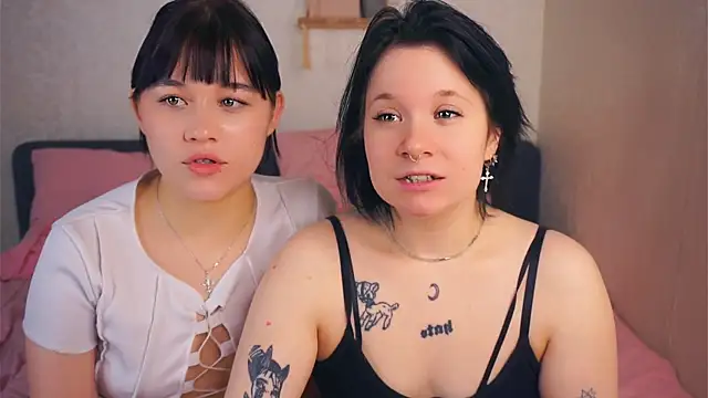 EviaVanveen online show from 12-17-25, 08:19