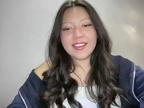 Snapshot of Rachel_James__ chatting on 10-30-25, 05:39 Rachel James   online show from 10-30-25, 05:39