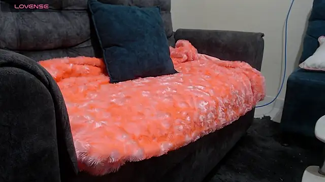 Snapshot of Michellx_hot2 chatting on 02-25-26, 06:46 Michellx hot2 online show from 02-25-26, 06:46