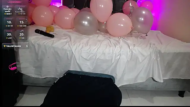 Snapshot of Michellx_hot2 chatting on 02-26-26, 04:29 Michellx hot2 online show from 02-26-26, 04:29