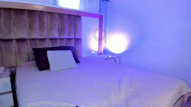 SamyShark online show from 10-31-25, 06:26